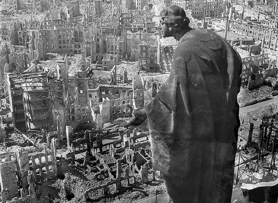 Why Was Dresden Bombed In Ww2